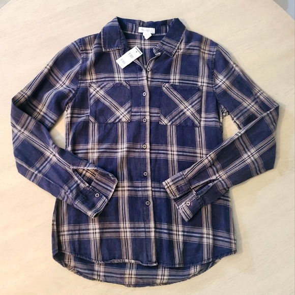 Full Tilt Tops - NWT Full Tilt faded out plaid shirt